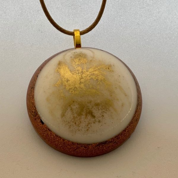 Pendentif blanc-doré