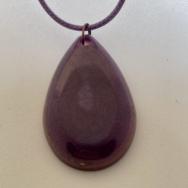 Pendentif violet