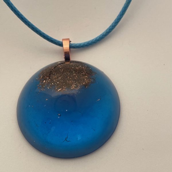 Pendentif bleu-bronze