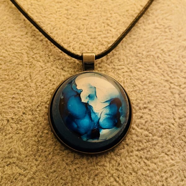 Pendentif bleu