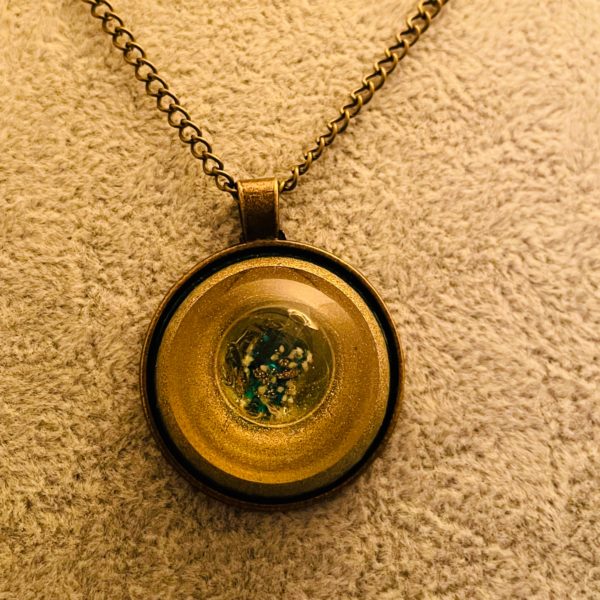 Pendentif la Planète rêvée